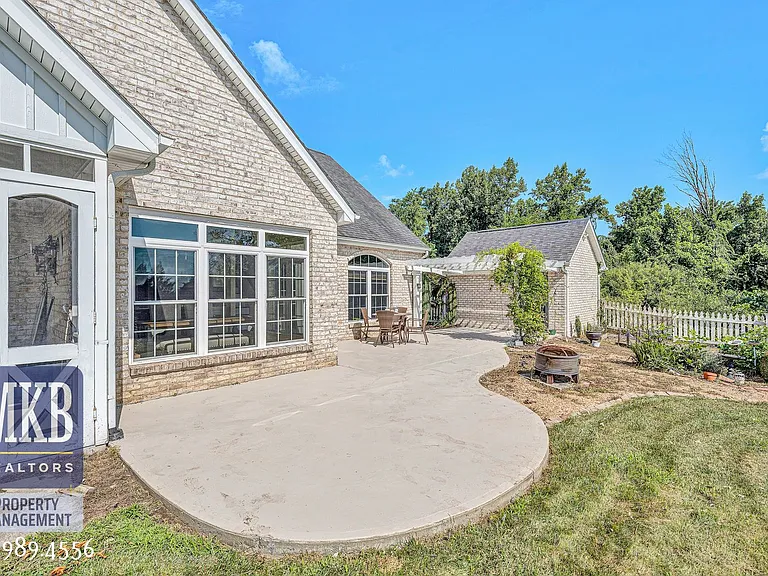 7621 Nandina Dr — Photo 27