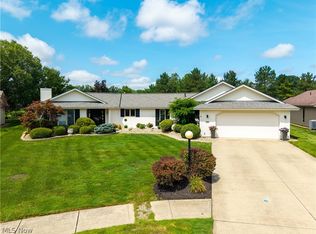33008 Woodhaven Cir, North Ridgeville, OH 44039