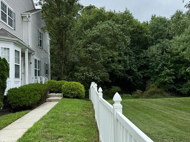 47 Ross Way — Photo 44