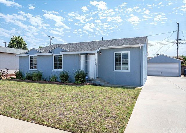 1st image of 15904 Gramercy Pl
