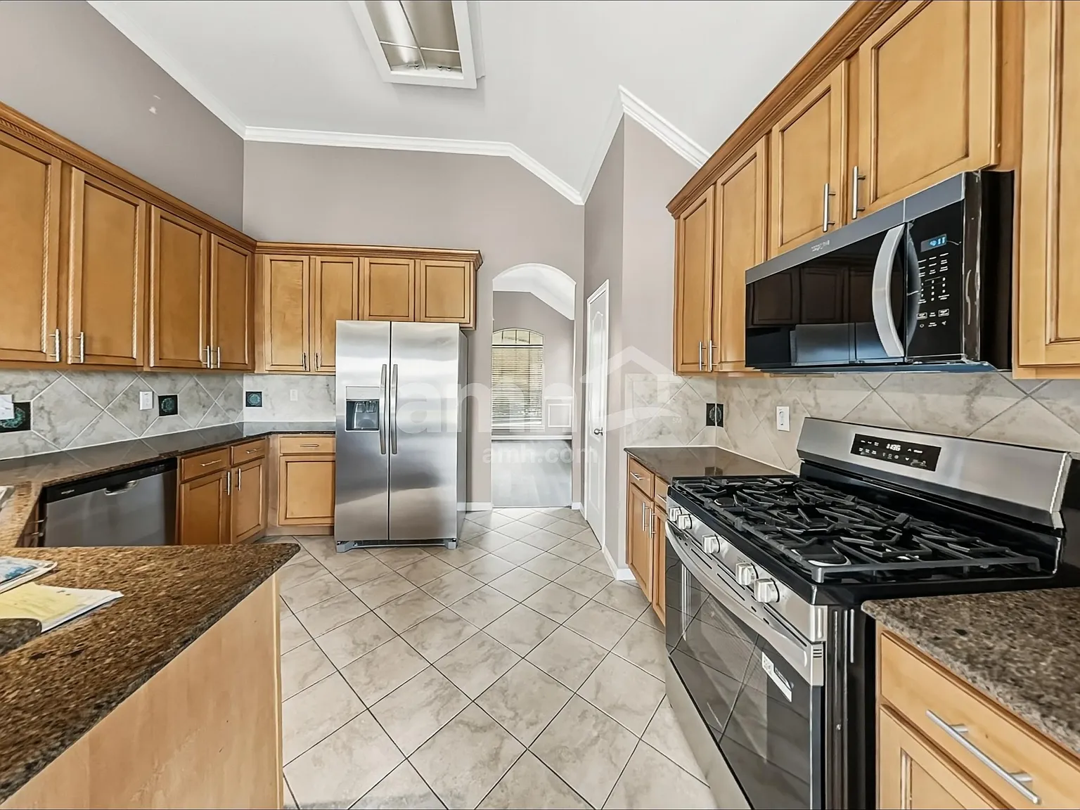 4 bed, 2.5 bath, 2771 sqft, $2,475 — Photo 3
