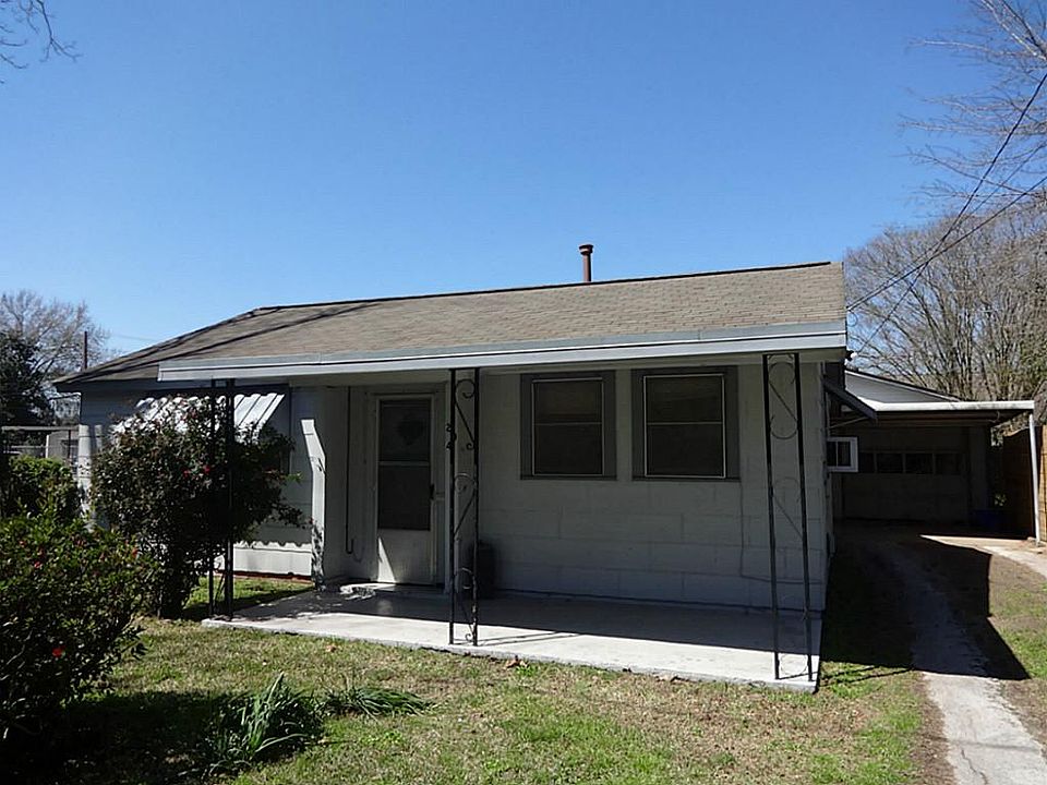 1st image of 204 Fannin St