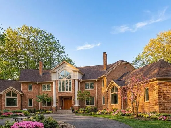 7003 Fawn Trail Ct, Bethesda, MD 20817