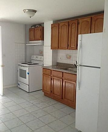 2nd image of 83 Nicoll St
