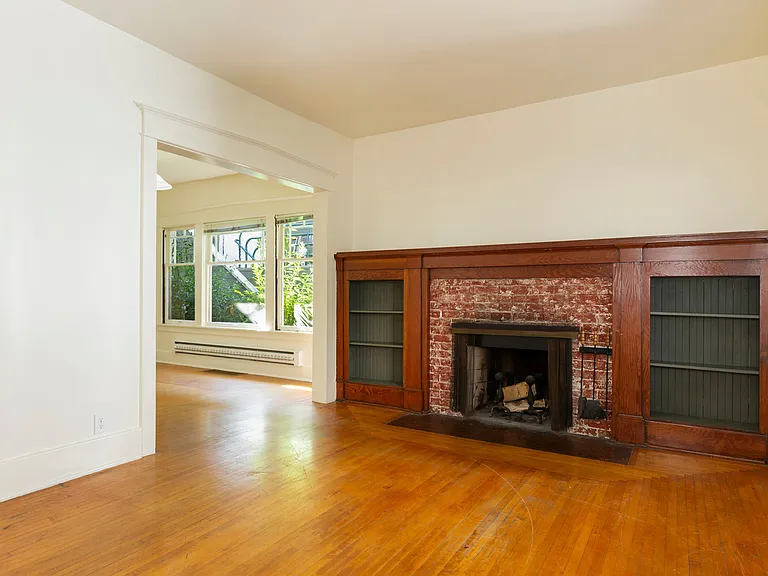 Evanston Apartments - Located on the north side of Fremont — Photo 33