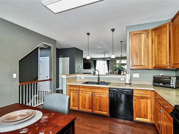 5th image of 4476 Barkingdale Dr