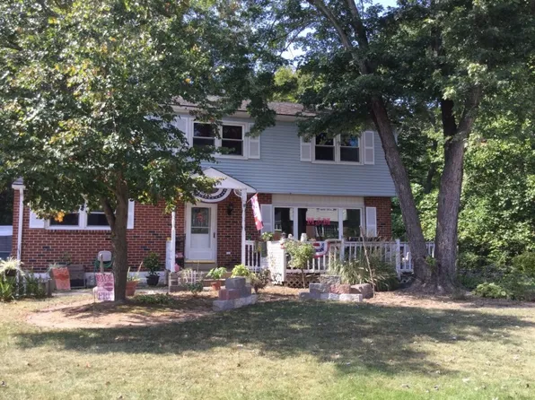 136 Hedgewick Dr, Newark, DE 19702