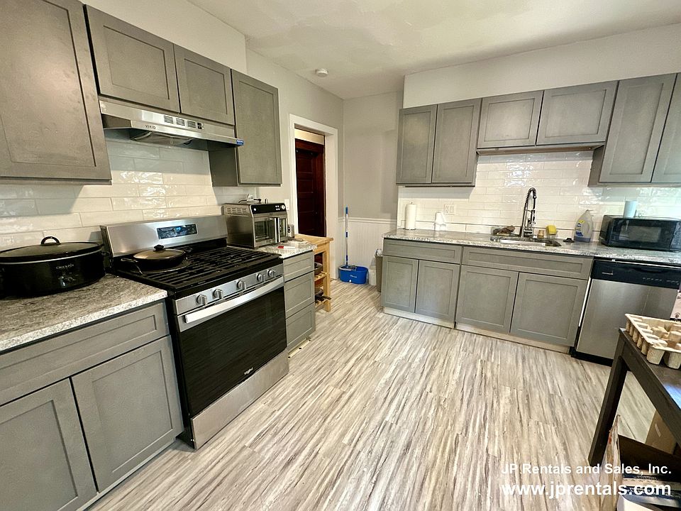 1st image of 8 Parkton Rd #1