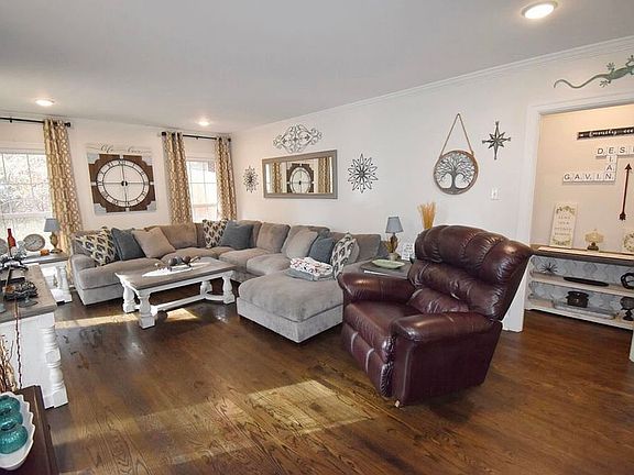 2nd image of 216 Troy Cir