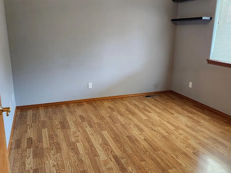 106 Prestwick Ln — Photo 23