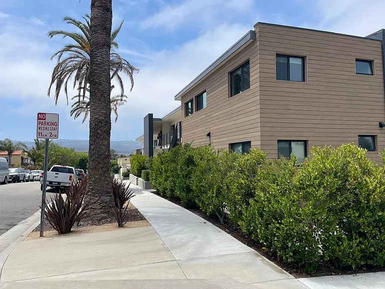 1007 S Juanita Ave #F — Photo 18
