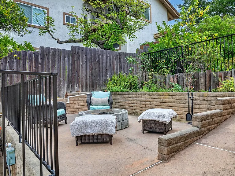 13660 Acorn Patch Ln — Photo 39