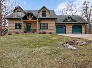 2228 Hendershot Rd NE, North Liberty, IA 52317