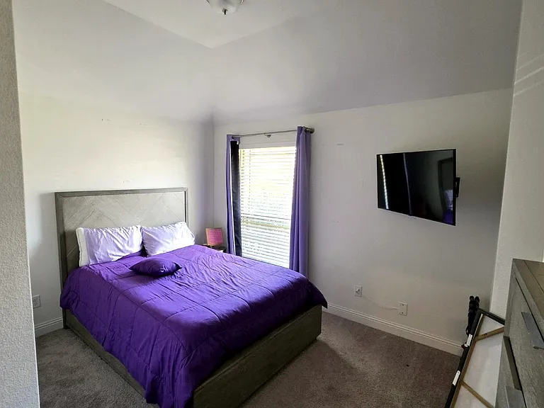 547 Concho St — Photo 11