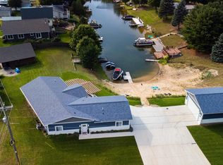 1641 N Arrowhead Rd, Mears, MI 49436