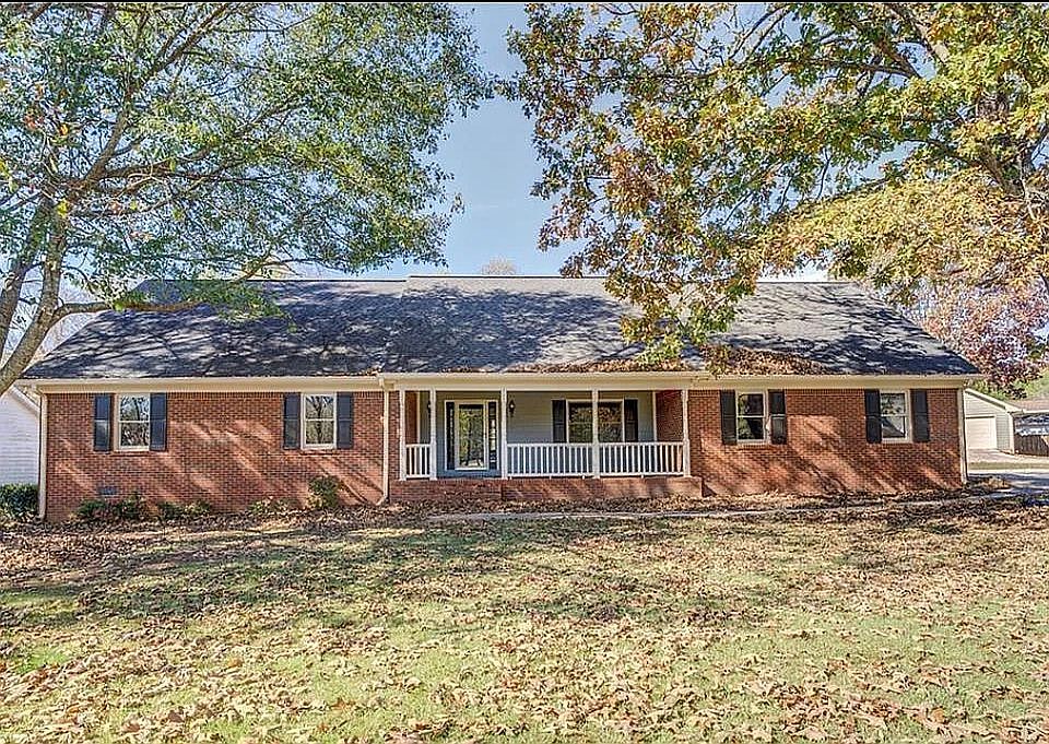 1st image of 3617 Cherry Creek Dr SE