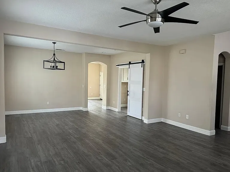 1311 Gianna Ln — Photo 2