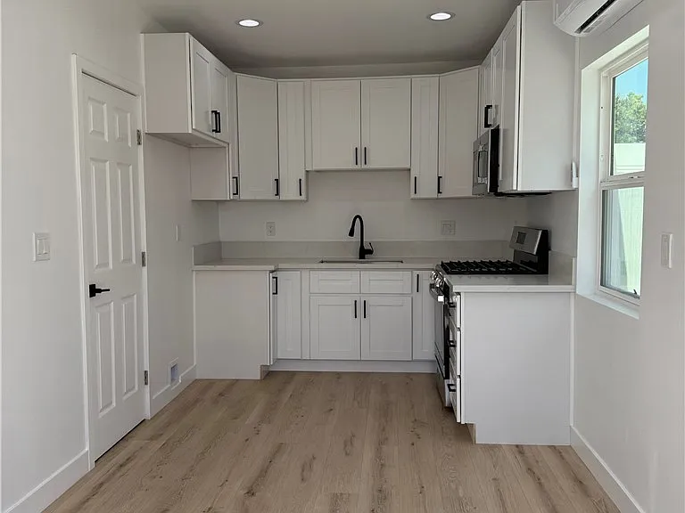 6144 Fair Ave — Photo 7