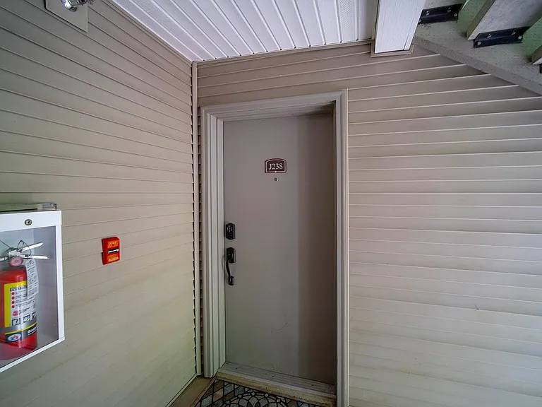 18501 SE Newport Way #J238 — Photo 29