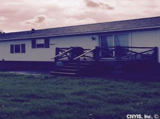 5764 Middle Rd, Munnsville, NY 13409