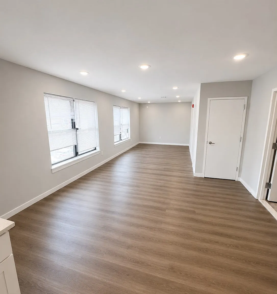 1 bed, $1,718 — Photo 4