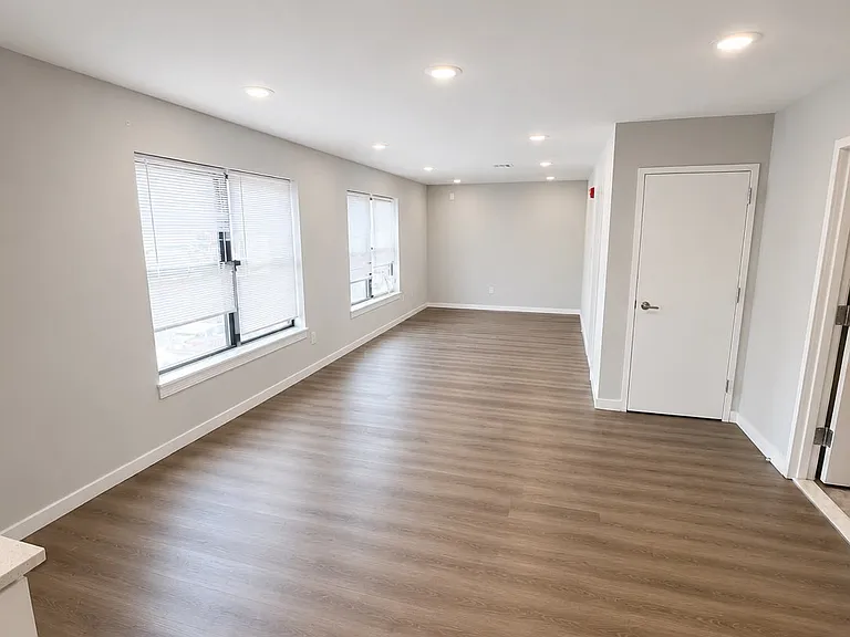 83 Godwin Ave #201 — Photo 4