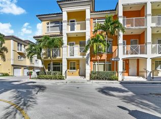 2707 NE 184th Ter, Aventura, FL 33160