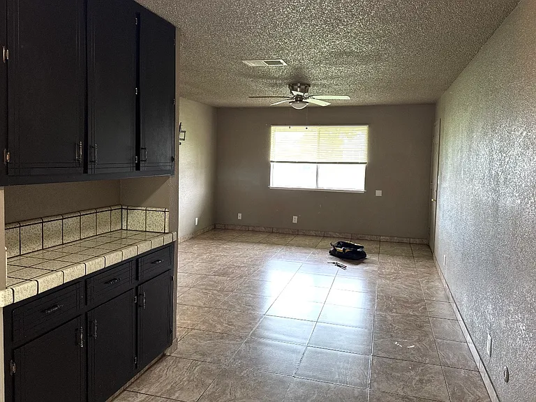 1791 Almond Ave #1 — Photo 4