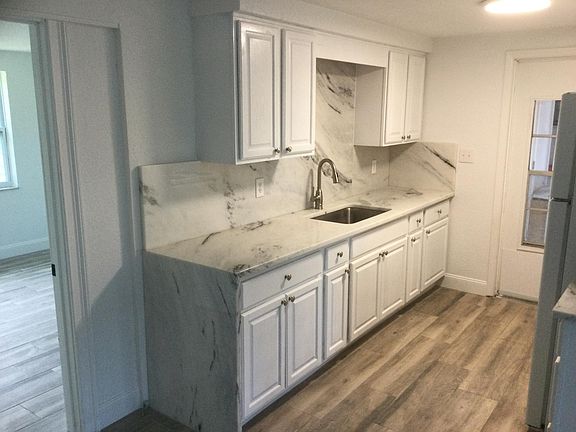 3rd image of 7054 Cypress Knoll Dr