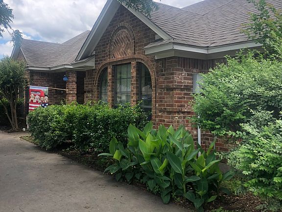 3rd image of 1006 Overlook Dr