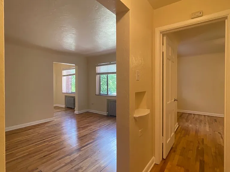 Don Edward Apartments — Photo 35