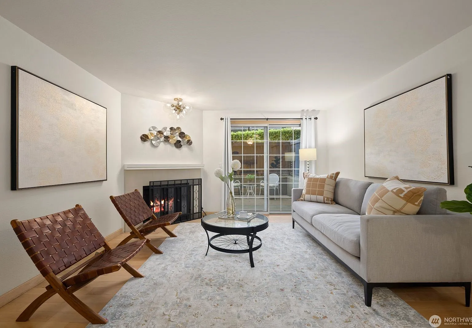 2 bed, 988 sqft, $2,695 — Photo 4