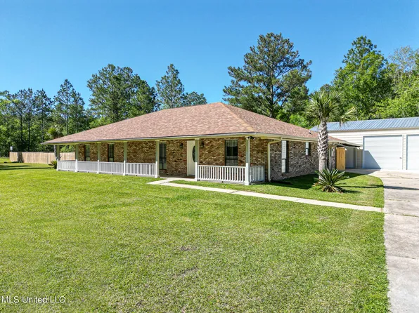 15590 Dobson Rd, Diberville, MS 39540