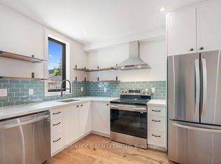 95 Leslie St #B, Toronto, ON M4M 3C6