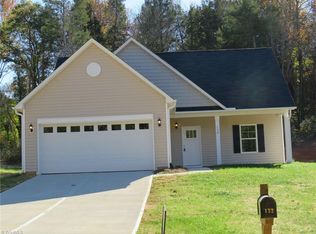132 Meadow Ln, Thomasville, NC 27360