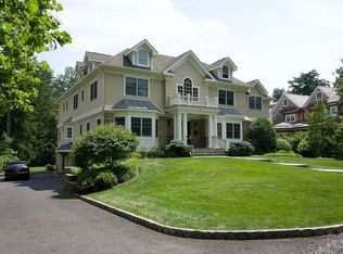 32 Lake Shore Dr, Short Hills, NJ 07078