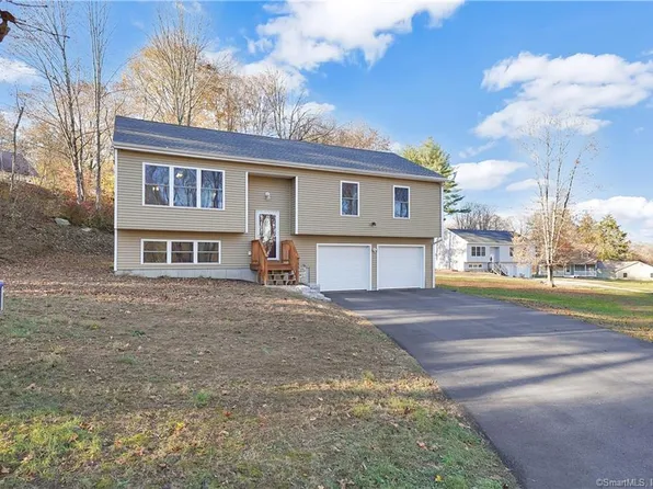 55 Lockwood St Extension, Brooklyn, CT 06234