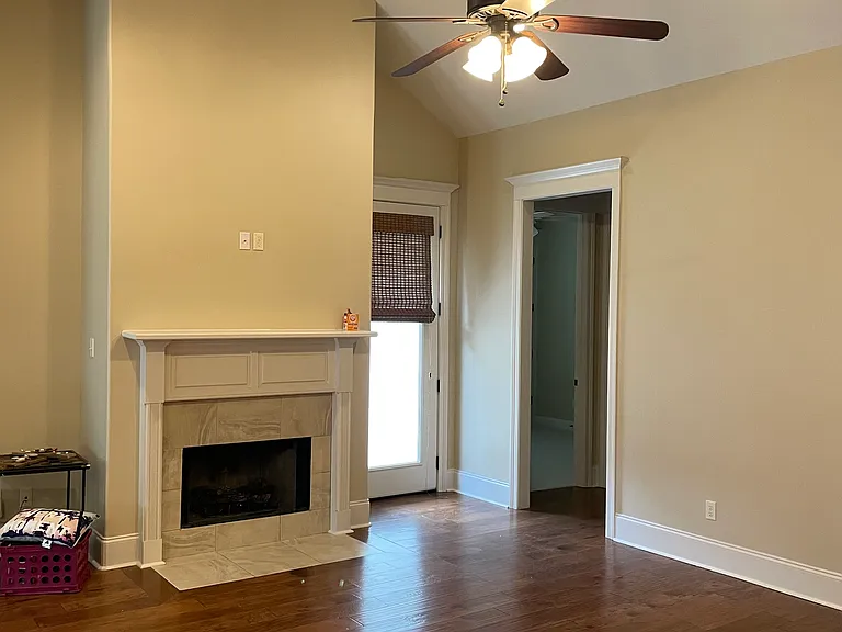 323 Summerland Key Ln — Photo 4