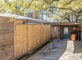 2416 S 5th St #B, Austin, TX 78704