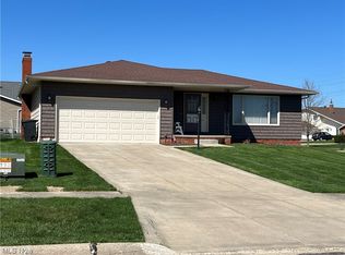 7824 Montgomery Rd, Middleburg Heights, OH 44130