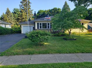 486 Brookview Dr, Rochester, NY 14617