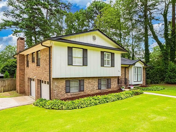 4th image of 605 Twin Branch Dr