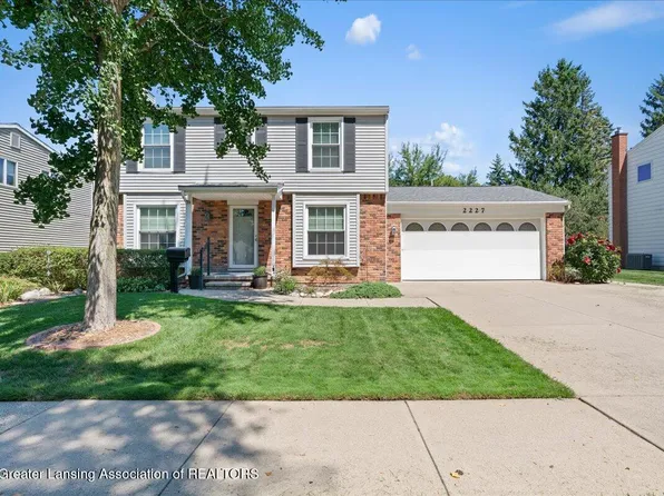 2227 Heights Ave, Lansing, MI 48912