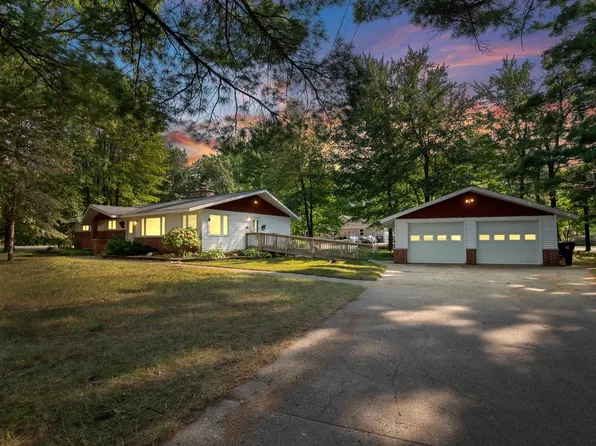 2001 ROOSEVELT DRIVE, Plover, WI 54467
