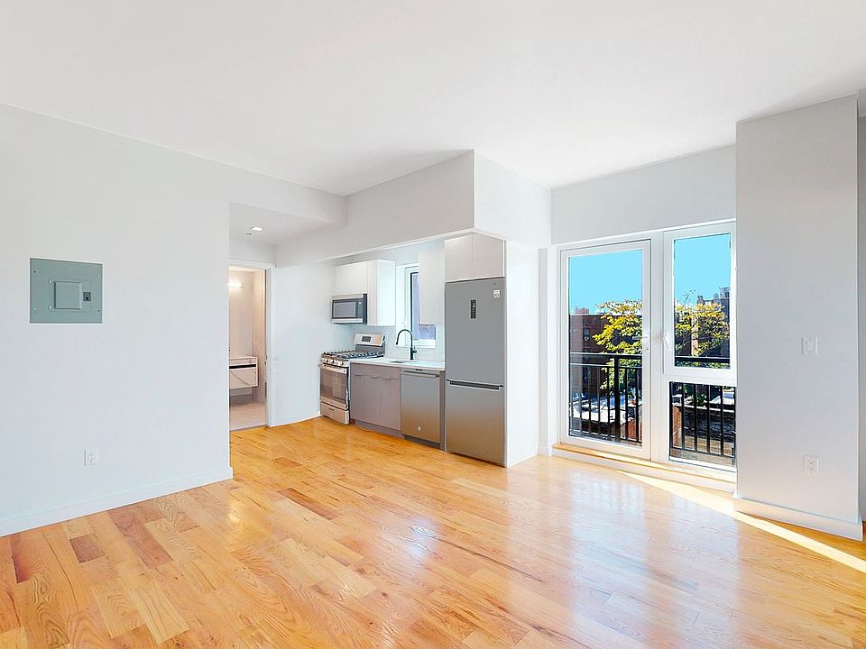 1st image of 469 Convent Ave #A