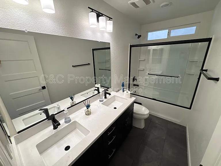 10834 Albano Ln — Photo 7