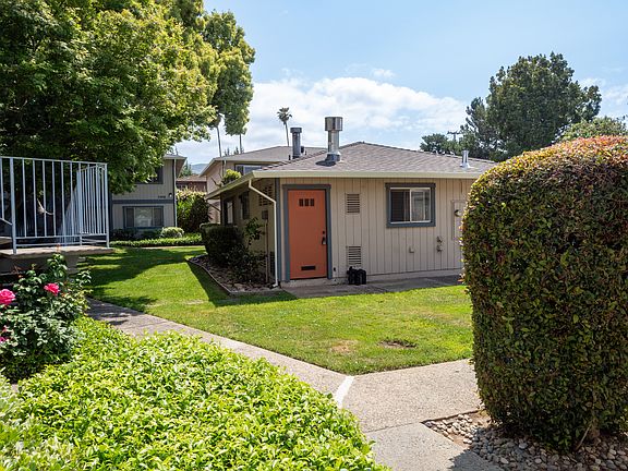 3rd image of 5504 Camden Ave #C1