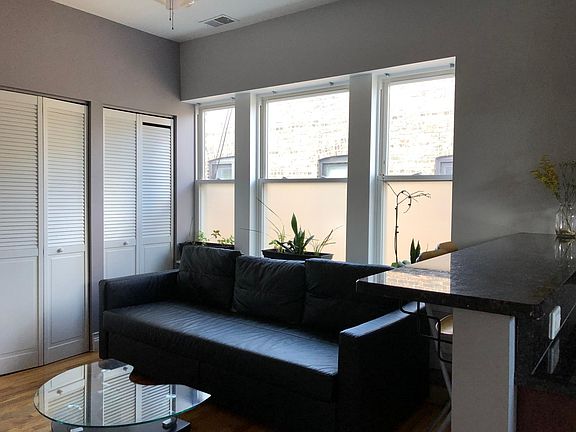 2nd image of 4816 N Avers Ave #3