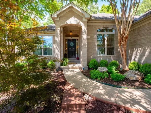 11918 Shady Ridge Dr, Little Rock, AR 72211