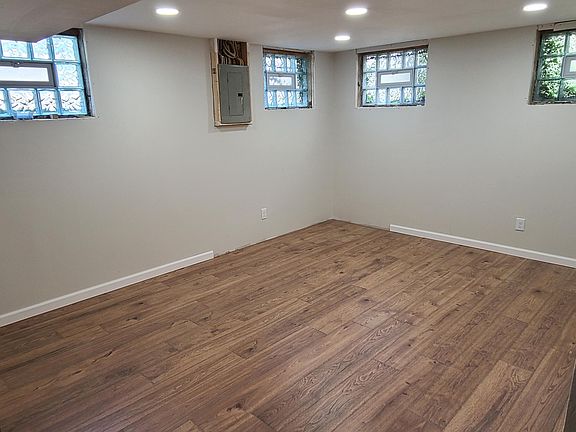 3rd image of 2247 Lexington Ave